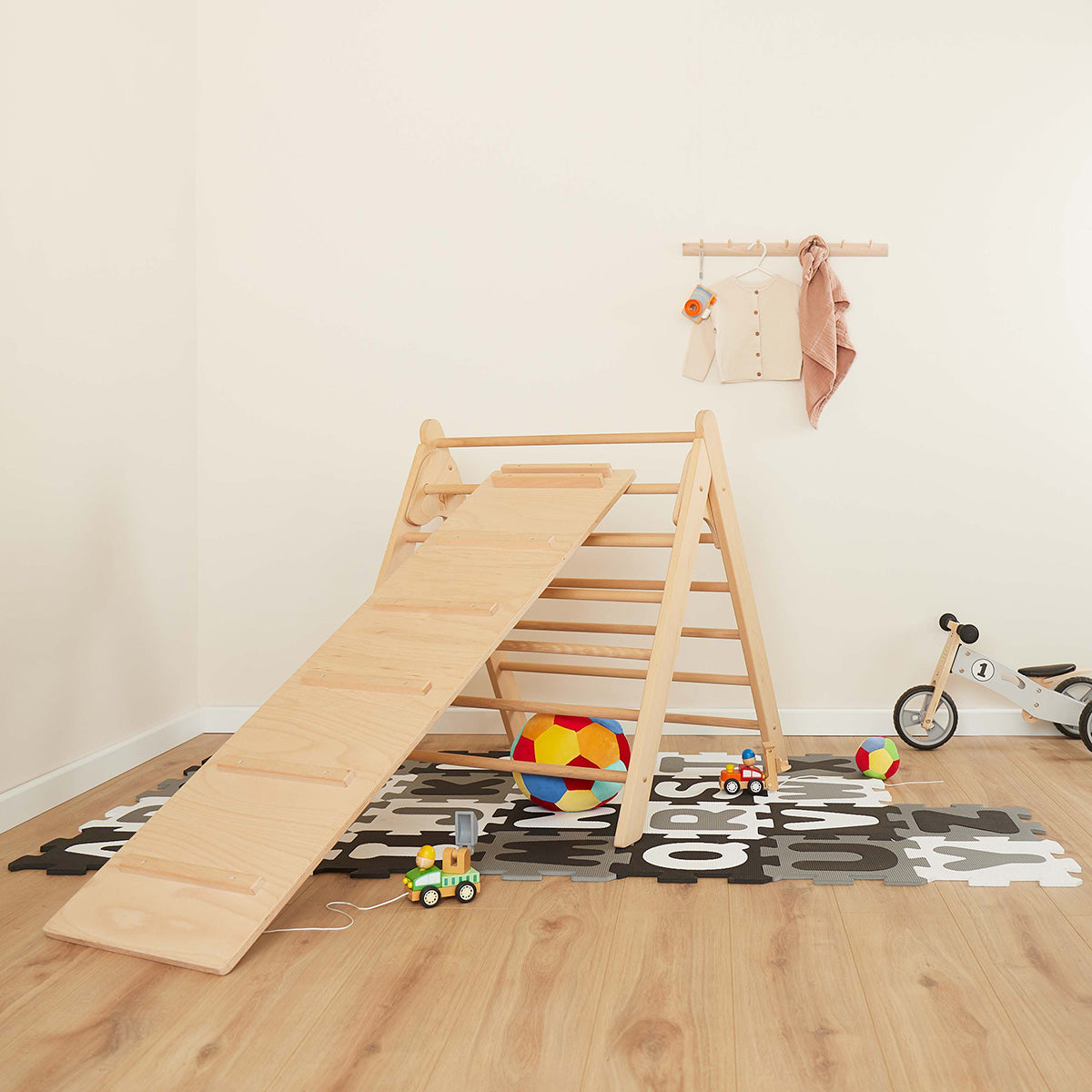 Tapis puzzle lettres black & white