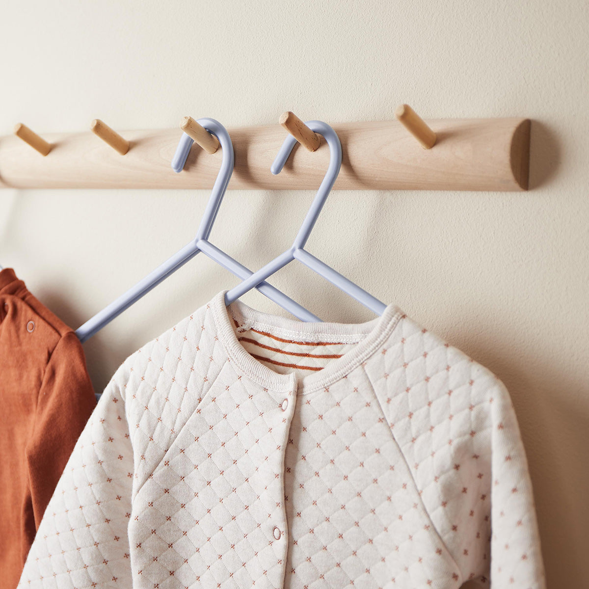 KLEIDERBÜGEL 8ER SET LILAC