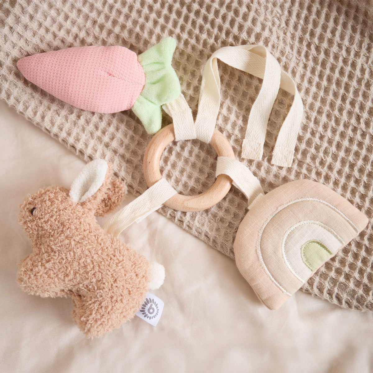 ACTIVITY SPIELZEUG HASE FINE