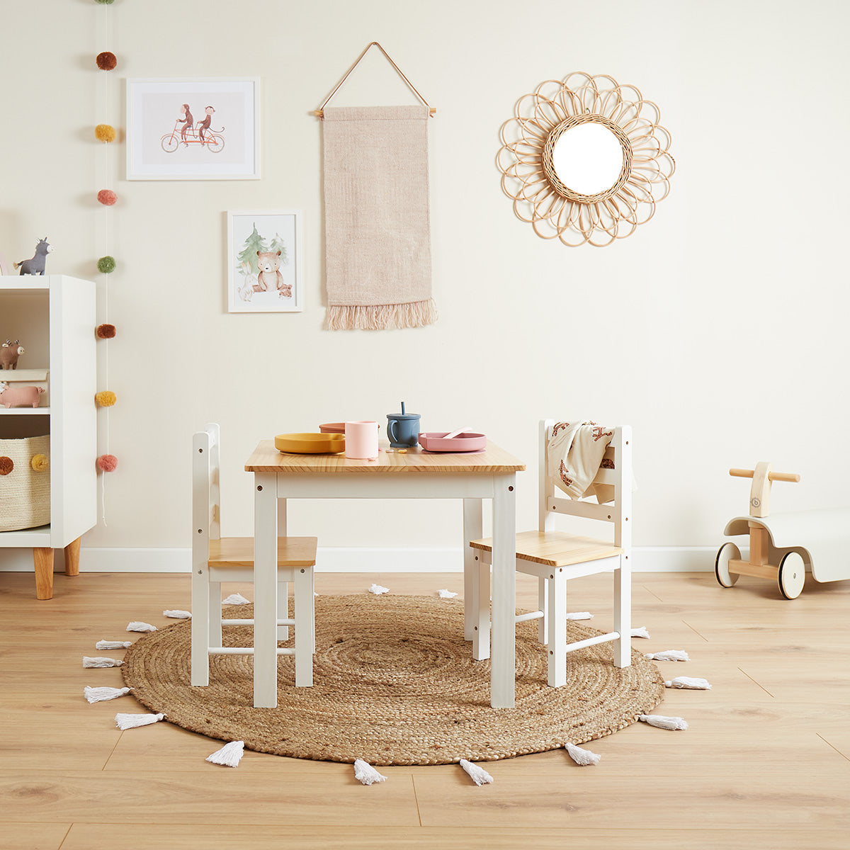 Kindertisch mit 2 Stühlen pinie/weiß